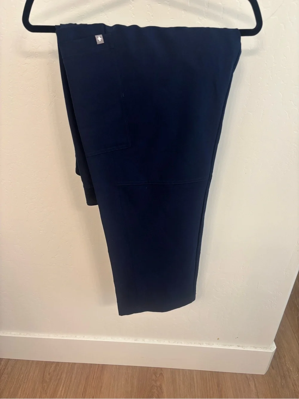 FIGS Navy straight leg jogger scrub pants
